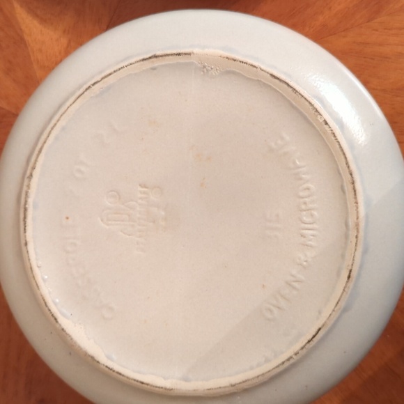 2 Qt. Pfalzgraff casserole dish - Picture 5 of 7